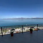 Lakefront House Široka