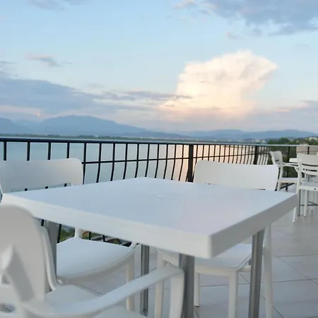 Konukevi Lakefront House