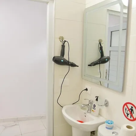 Lakefront House Konukevi 4*