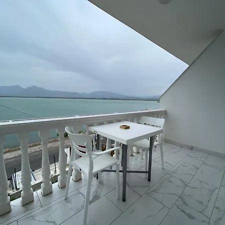 Guest house Lakefront House