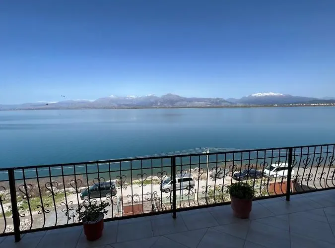 Lakefront House Shirokë