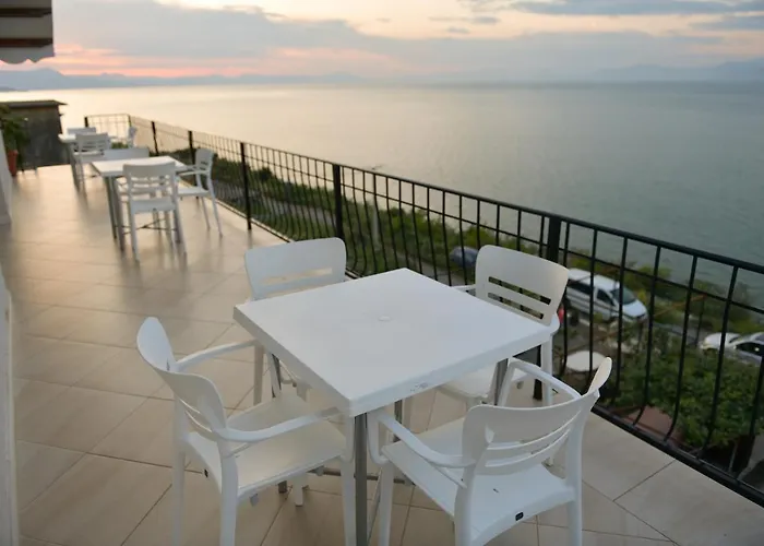 Casa de hóspedes Lakefront House Shirokë