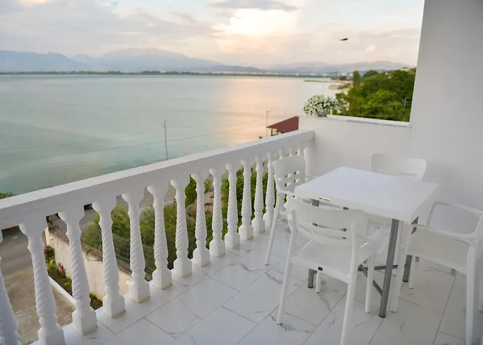 Lakefront House Casa de hóspedes
