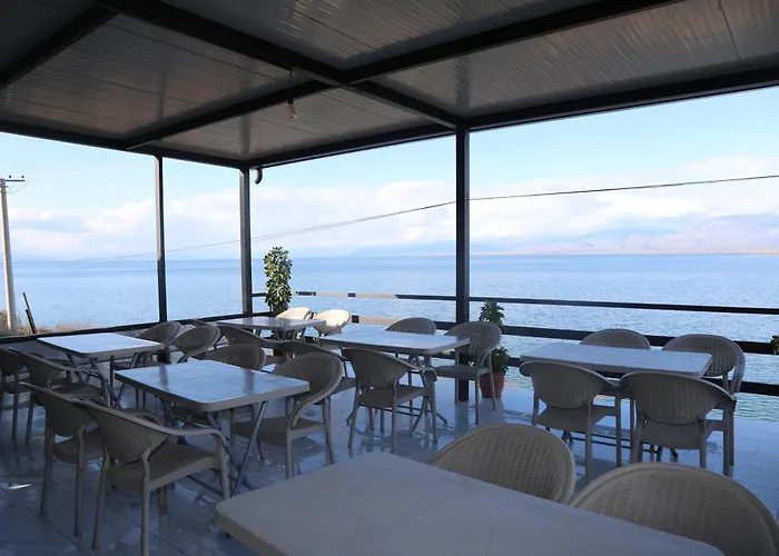 Casa de hóspedes Lakefront House