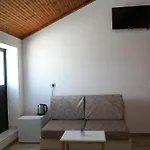 Penzion Lakefront House