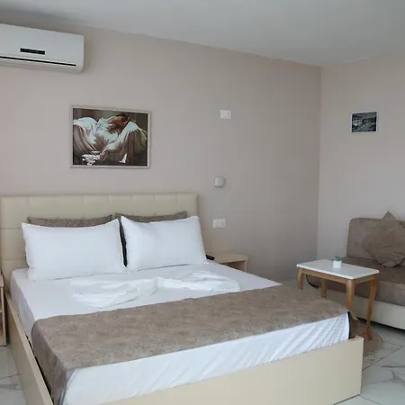 Penzion Lakefront House Široka