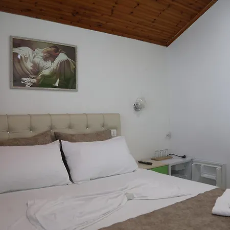Lakefront House Penzion *