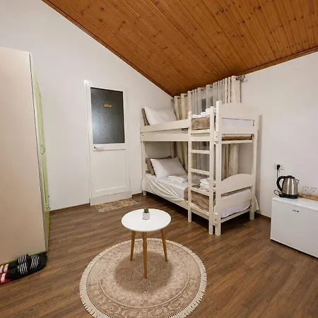 Lakefront House 4* Široka