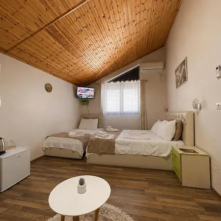 Lakefront House Penzion Široka